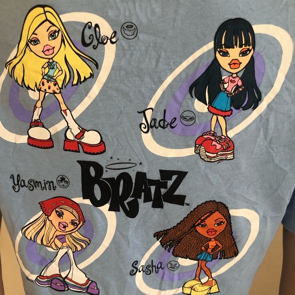 BRATZ Women’s Juniors Size M Blue Cropped Graphic T-Shirt Short Sleeves Top Tee - Picture 10 of 16